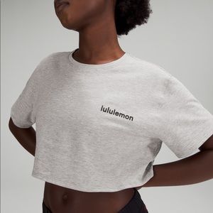 LA cropped boxy tee logo